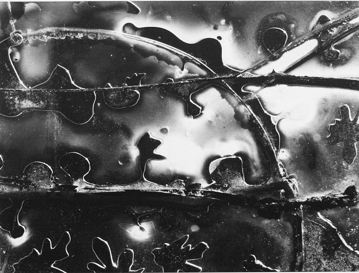 Brett Weston, UNTITLED (BROKEN GLASS), 1955
Silver Gelatin Print, 16 x 20 in. (40.6 x 50.8 cm)
WES172
$10,000
Gallery staff will contact you 72 hours after purchase regarding any additional shipping costs.
