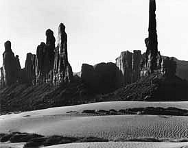 Brett Weston, MONOLITH, MOUNT VALLEY, 1970
Silver Gelatin Print, 10 3/8 x 13 1/4 in. (26.4 x 33.7 cm)
0045PH
$4,000
Gallery staff will contact you 72 hours after purchase regarding any additional shipping costs.